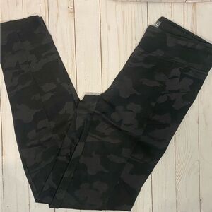 New York & Company Black Camo Ponte Leggings size small